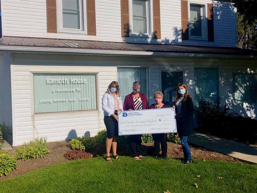 Ramoth House receives donation post image
