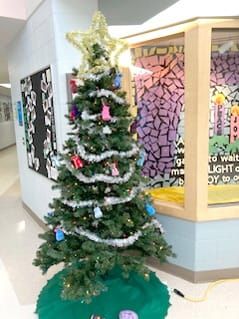 Arthur's St. John Catholic School support Lions Club Christmas Hamper program post image