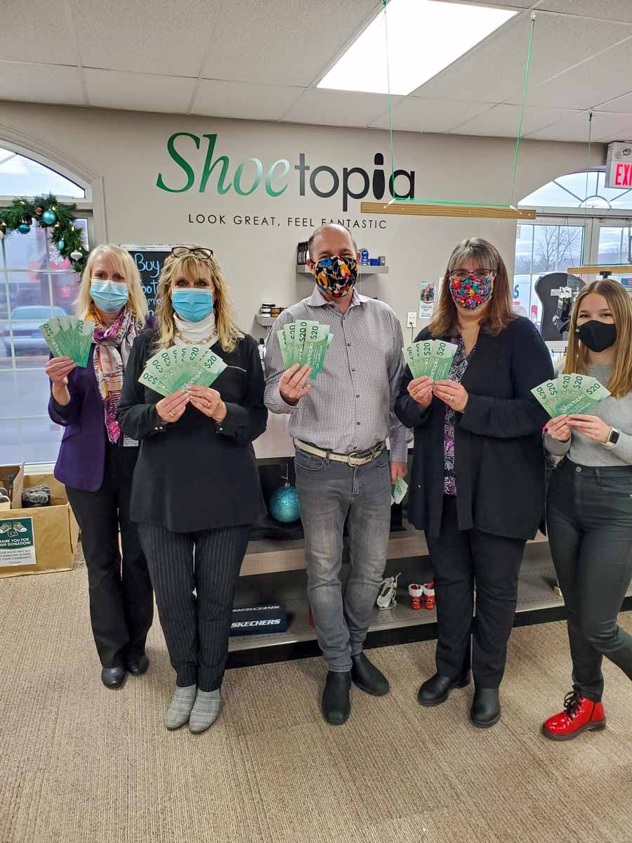 Local business offers gifts to health care workers at Groves Hospital post image