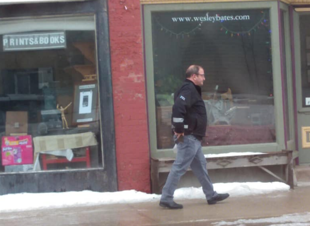 Ministry investigating report of inspector visiting business without mask post image