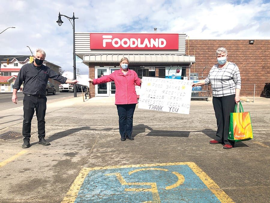 Harriston Foodland makes donation to local food banks post image