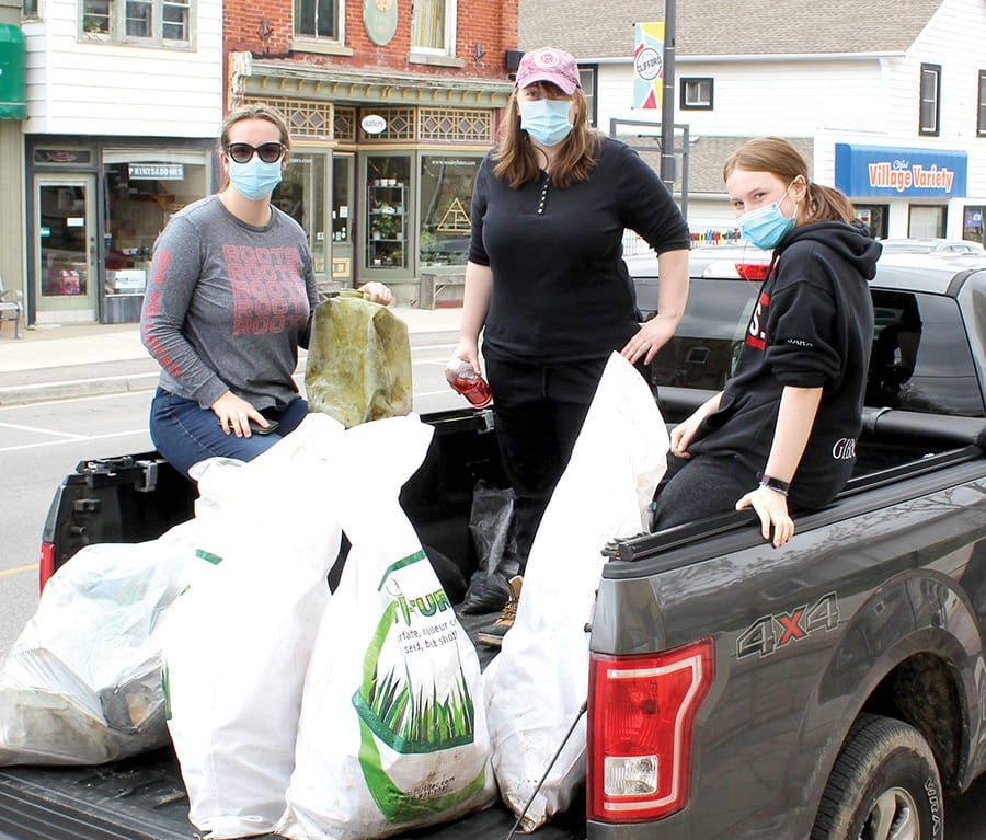Earth Day cleanup held in Clifford post image