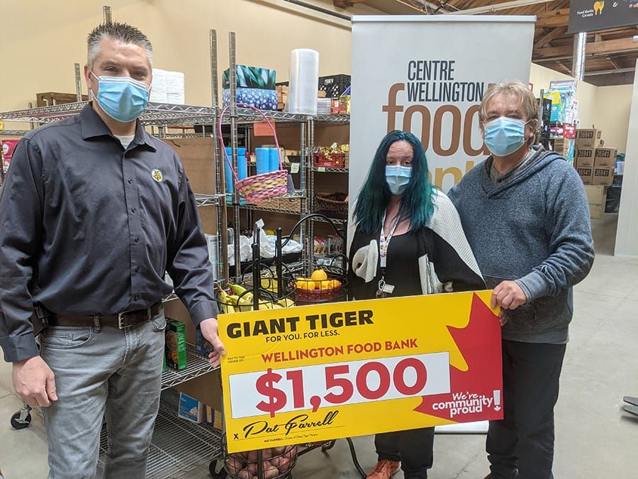 Fergus Giant Tiger makes donation to food bank post image