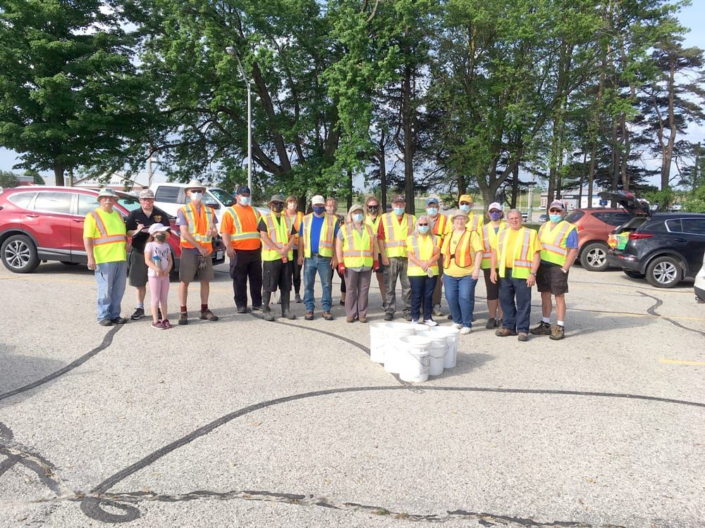 Mount Forest Lions host annual roadside clean-up post image