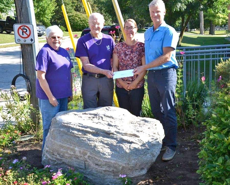 Fergus and District Horticultural Society makes donation to Canadian Mental Health Association post image