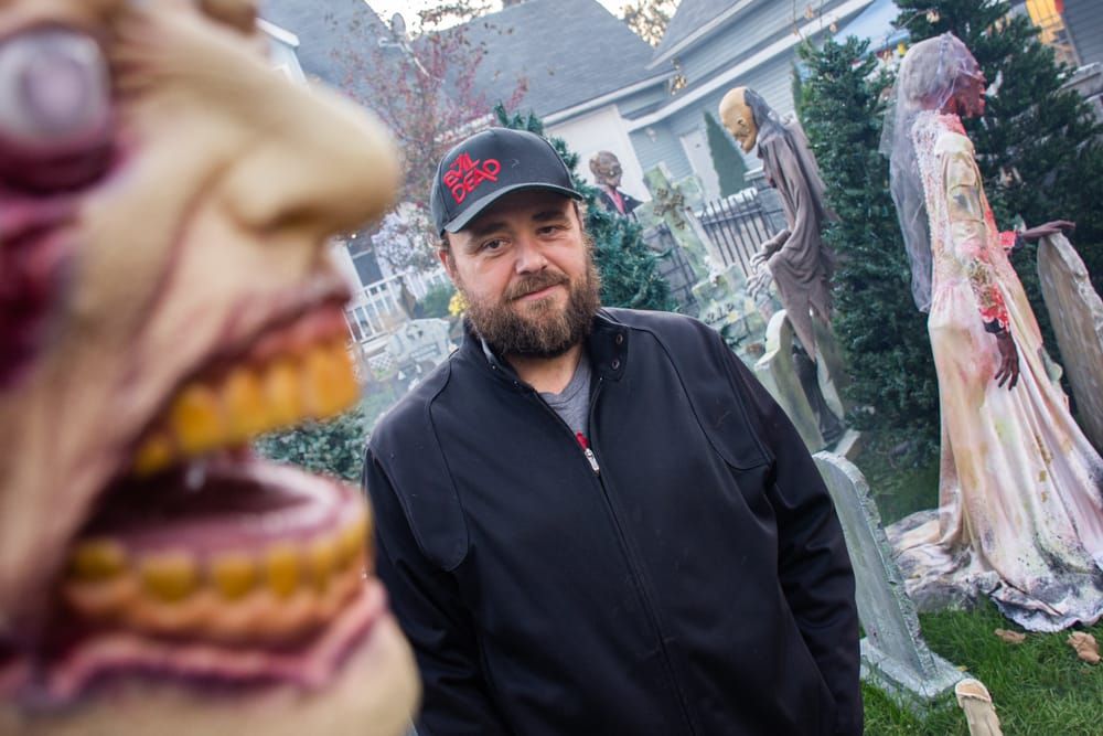 Salem man bringing the haunt to Halloween post image