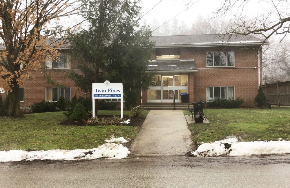 Building evacuated after suspicious package found post image