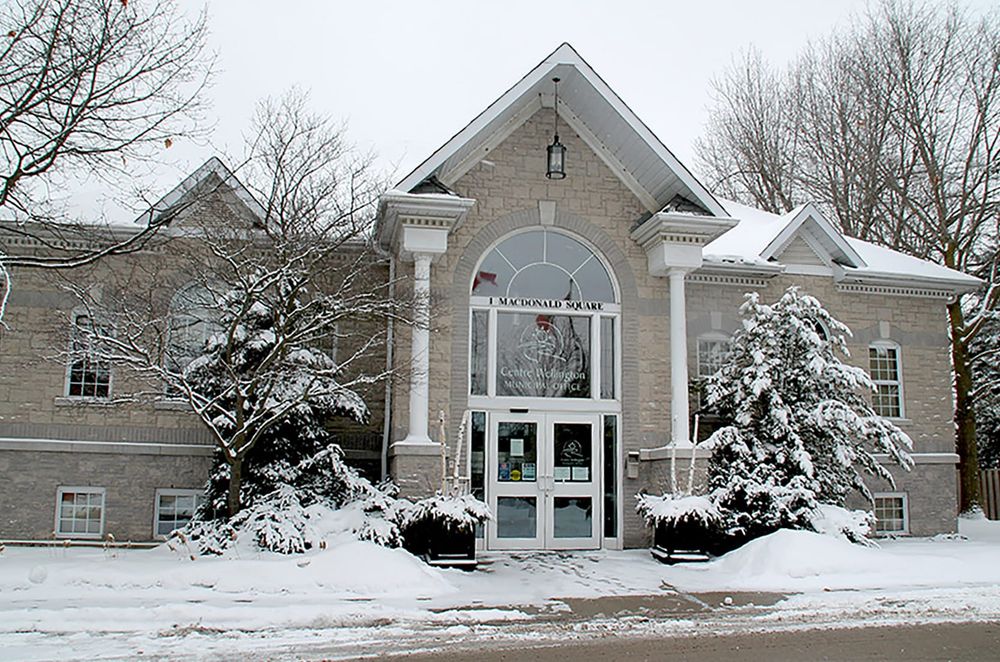 Paid parking on pause in downtown Elora post image