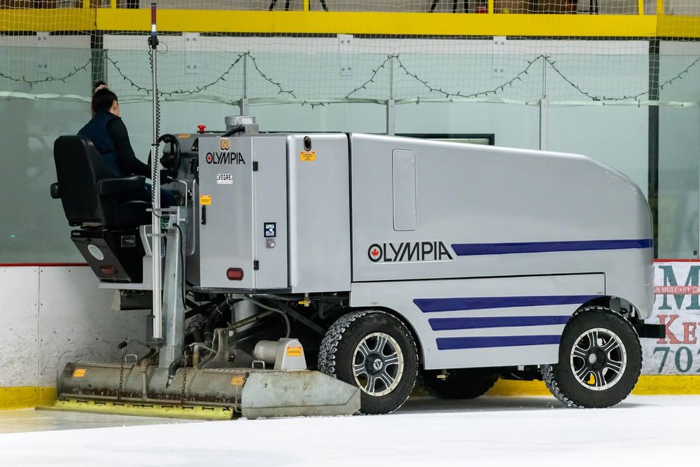 Council approves purchase of new Olympia ice resurfacer post image