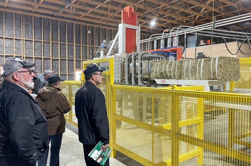 Cooperative launches hay press capable of double compaction to facilitate export post image