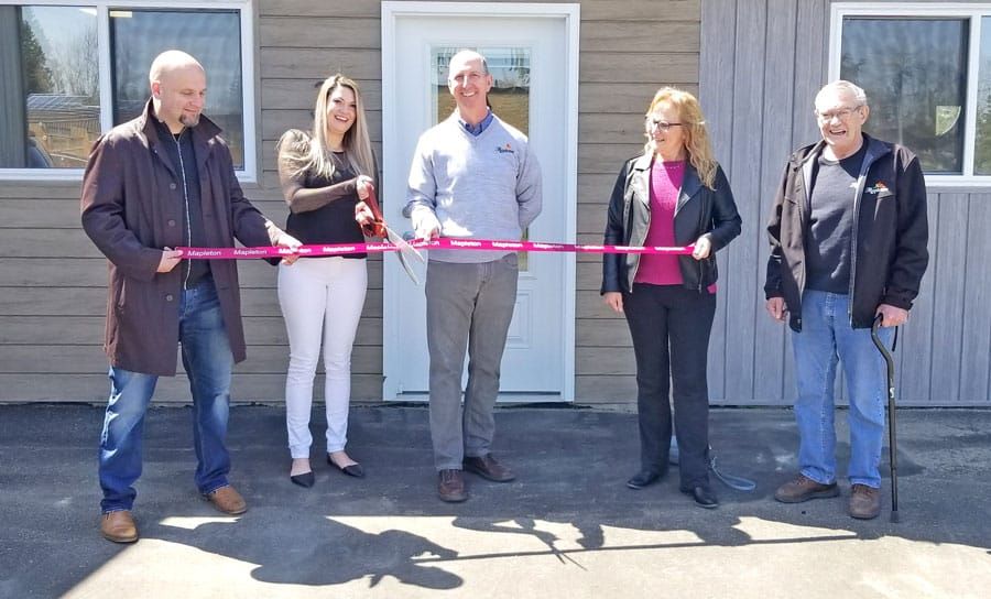 Ribbon-cutting event held for Country Chic Aesthetics post image