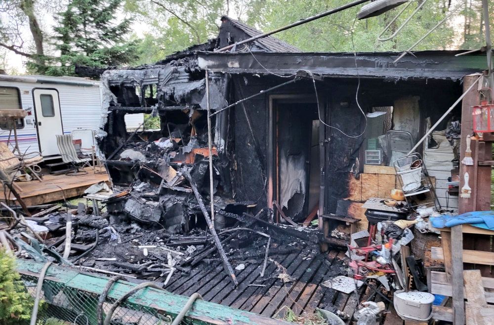Electrical fire destroys trailer near Puslinch Lake post image