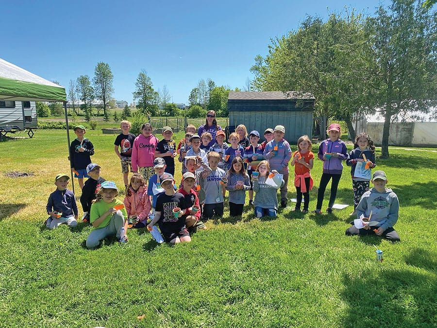 West Luther 4-H Cloverbuds learn about plants post image