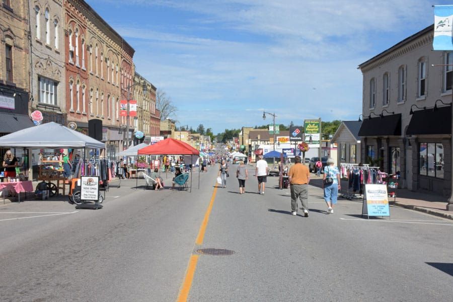 Mount Forest Sidewalk Saturday event a success post image