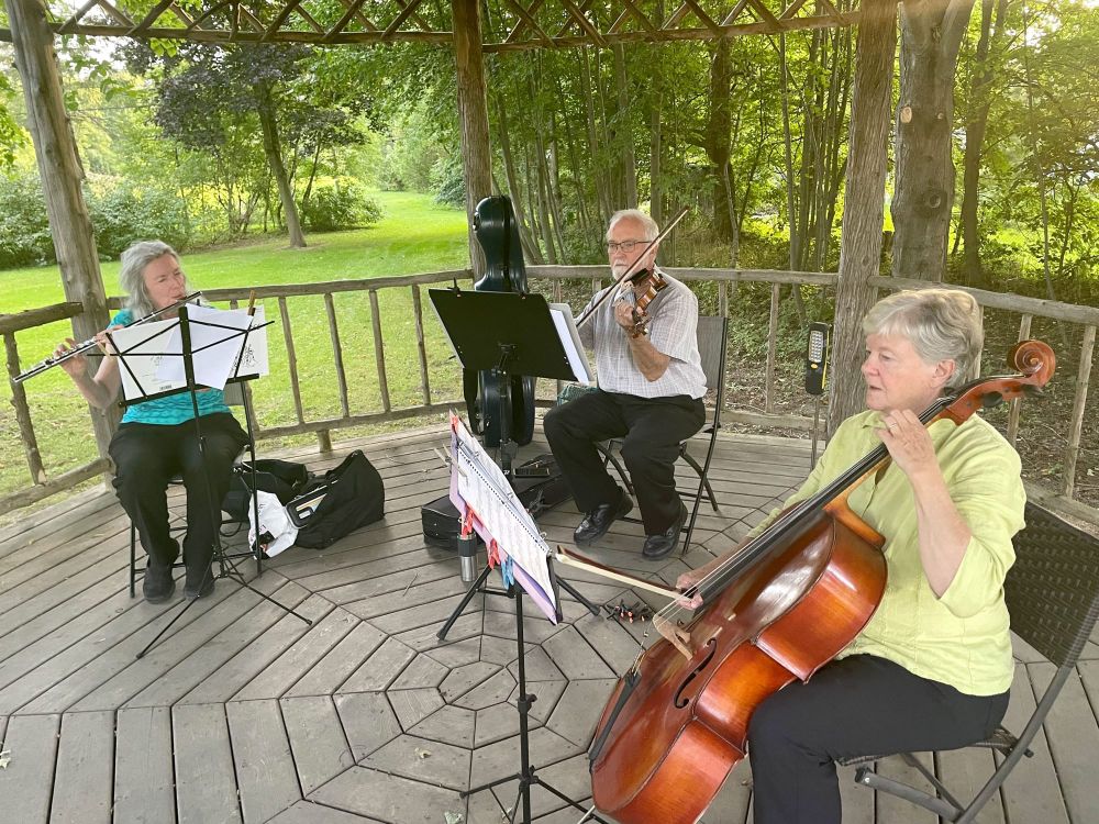 Music in the Park free concert collected donations for Ukraine Humanitarian Crisis Appeal post image