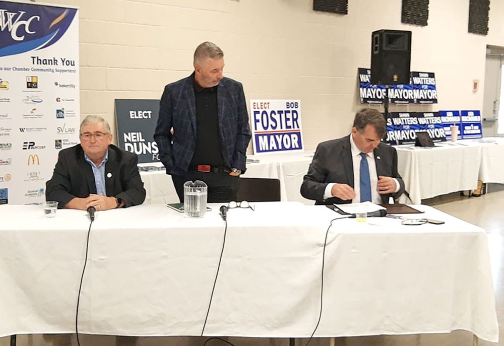 Chamber of Commerce hosts meet-the-candidate event in Elora post image