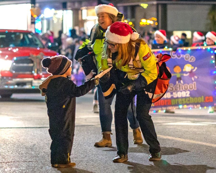 Santa paraded into Elora on Saturday evening post image