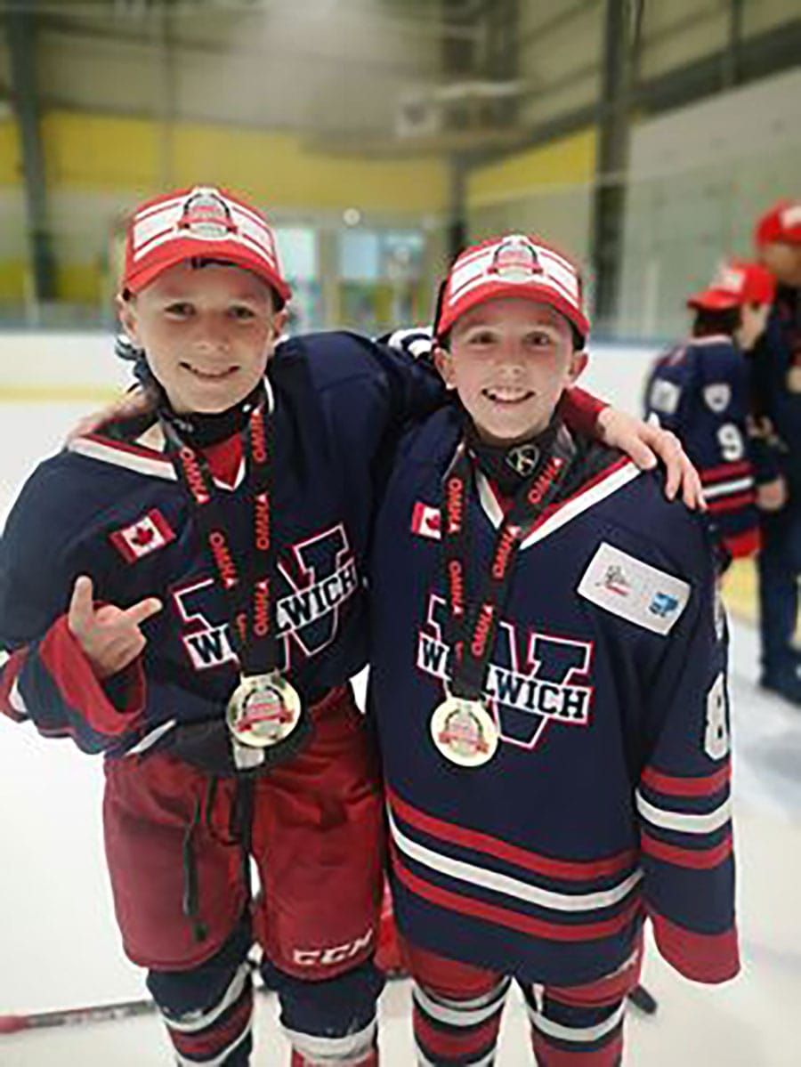 Drayton hockey players are OMHA champs post image