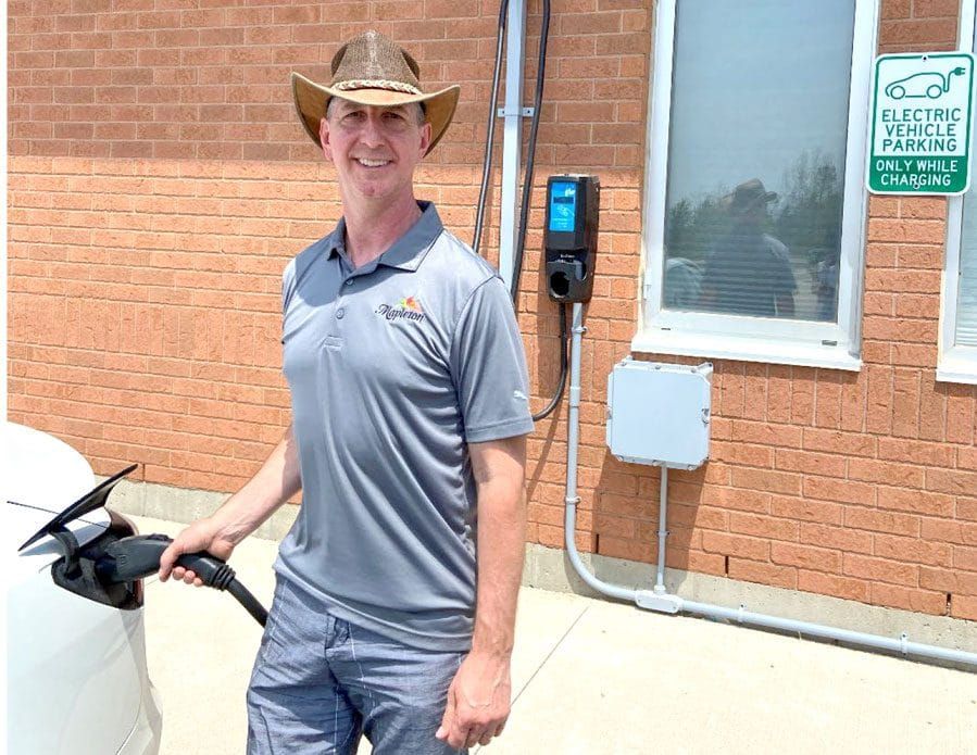 Four new electric vehicle charging stations installed in Mapleton post image