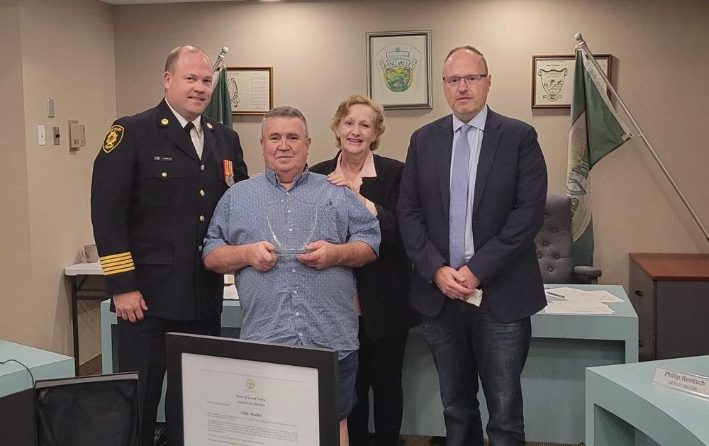 Grand Valley recognizes hero for saving neighbour’s life post image