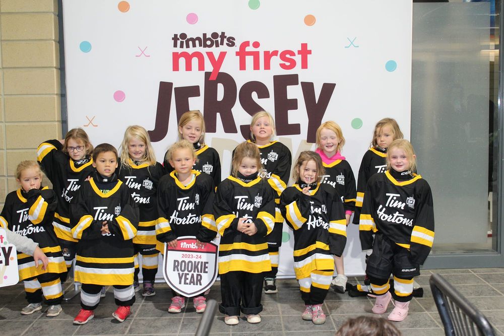 Elora Fergus Edge Ringette Association receives new jerseys for the season post image