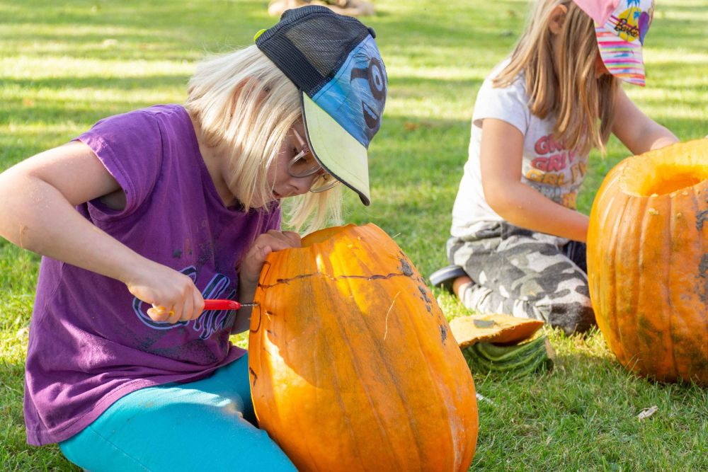 Plump pumpkins win the day at Metz Pumpkinfest post image