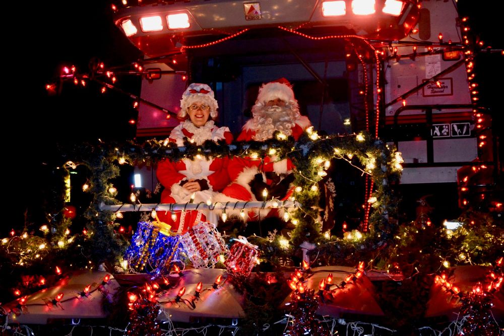 Council discusses time capsule, farmer’s parade, heritage reserve fund post image