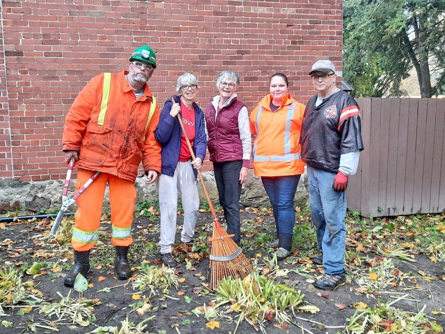 Fall Clean-up at Arthur Cenotaph post image