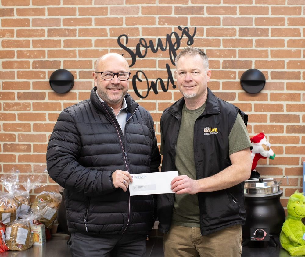 Agrisan donates $20,000 to food bank in Centre Wellington post image