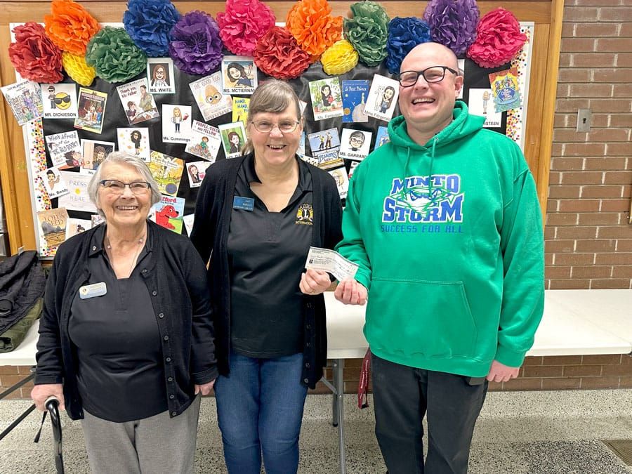 Clifford Lions club donates $150 to the Minto-Clifford Public School Breakfast Program. post image