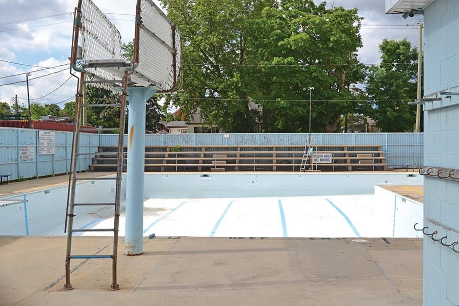 Council reaffirms plans to decommission old Mount Forest pool, build new post image