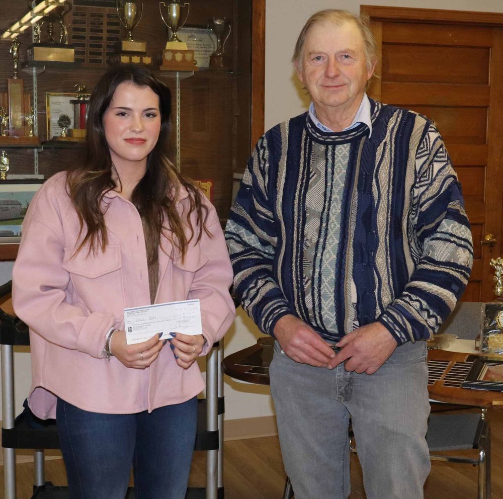 Drayton ag society awards prizes, awards to volunteers post image