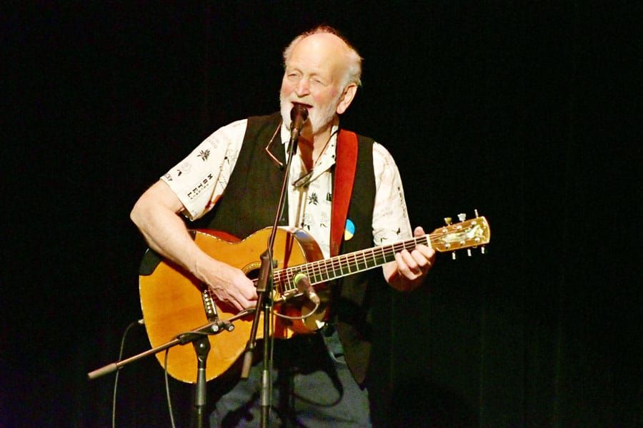 Folk singer Valdy appeared at the Fergus Grand Theatre post image