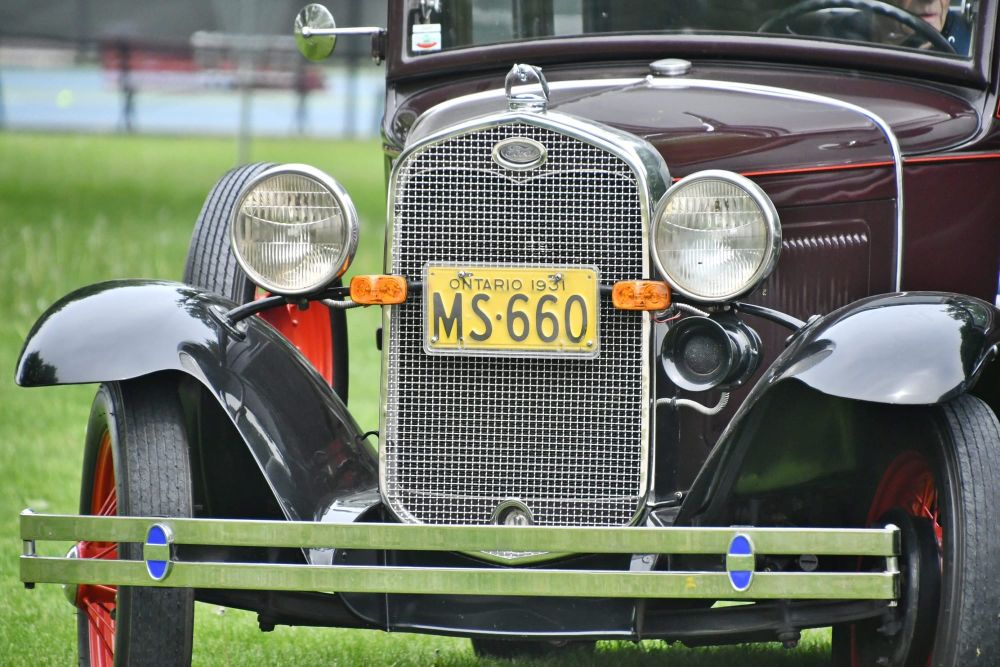 Flea market, Historic Automobile Society of Canada show came to Fergus post image