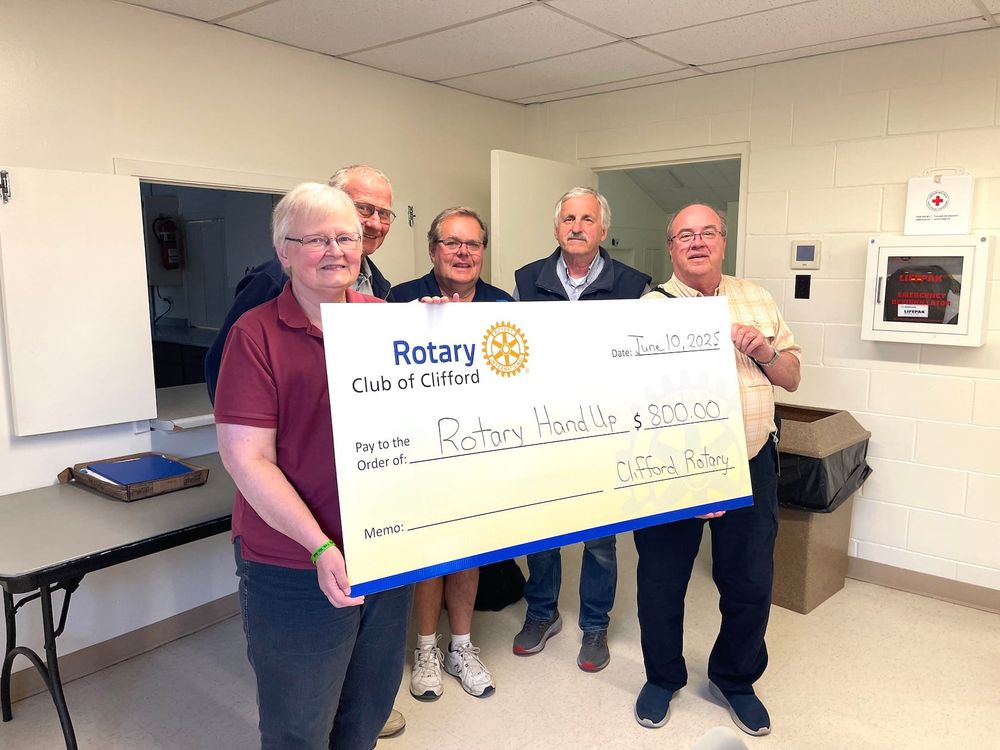 Clifford Rotary donates $800 to Rotary Hand Up post image