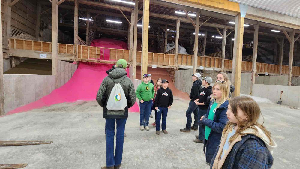 West Luther 4-H Field Crops club tours fertilizer plant post image