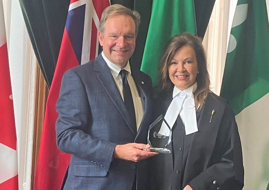 Arnott wins lifetime achievement award from Commonwealth Parliamentary Association post image