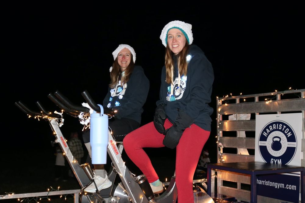 Hundreds attend Harriston Santa Claus parade post image