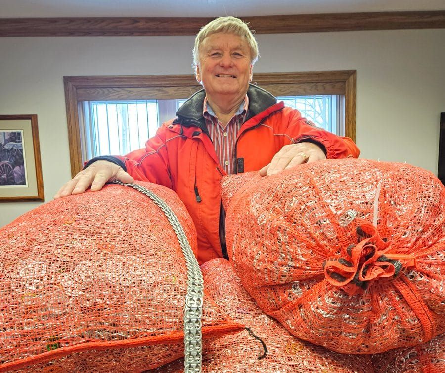 Local man collects 300 pounds of pop can tabs for Legion, Guelph Giants post image