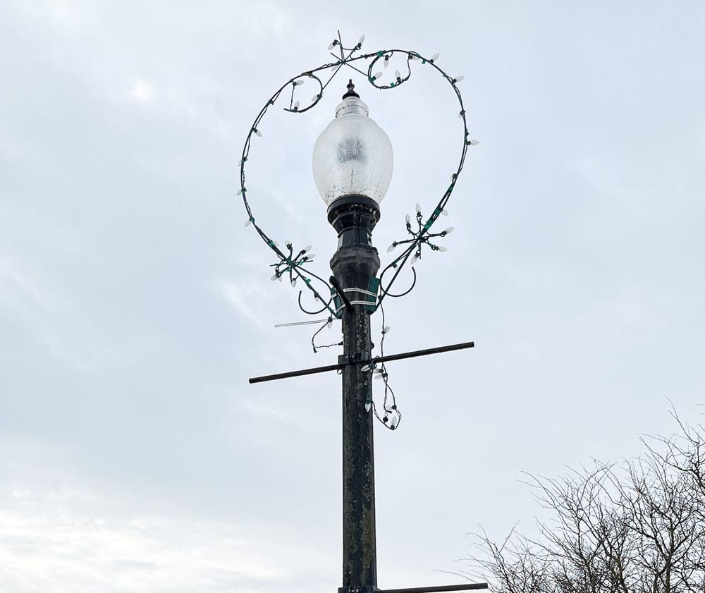 Refurbished ‘halo lights’ bring festive feel post image