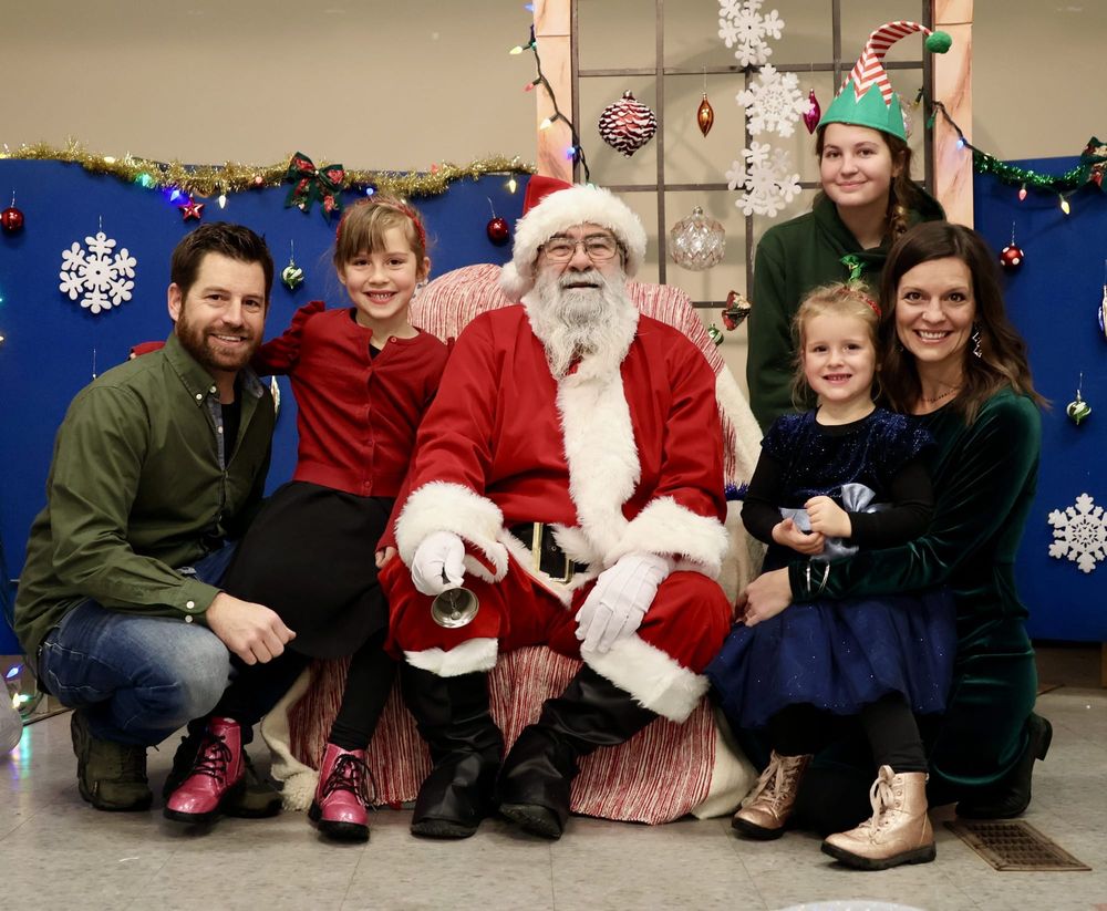 Belwood and District Lions Club sponsor annual Breakfast with Santa post image