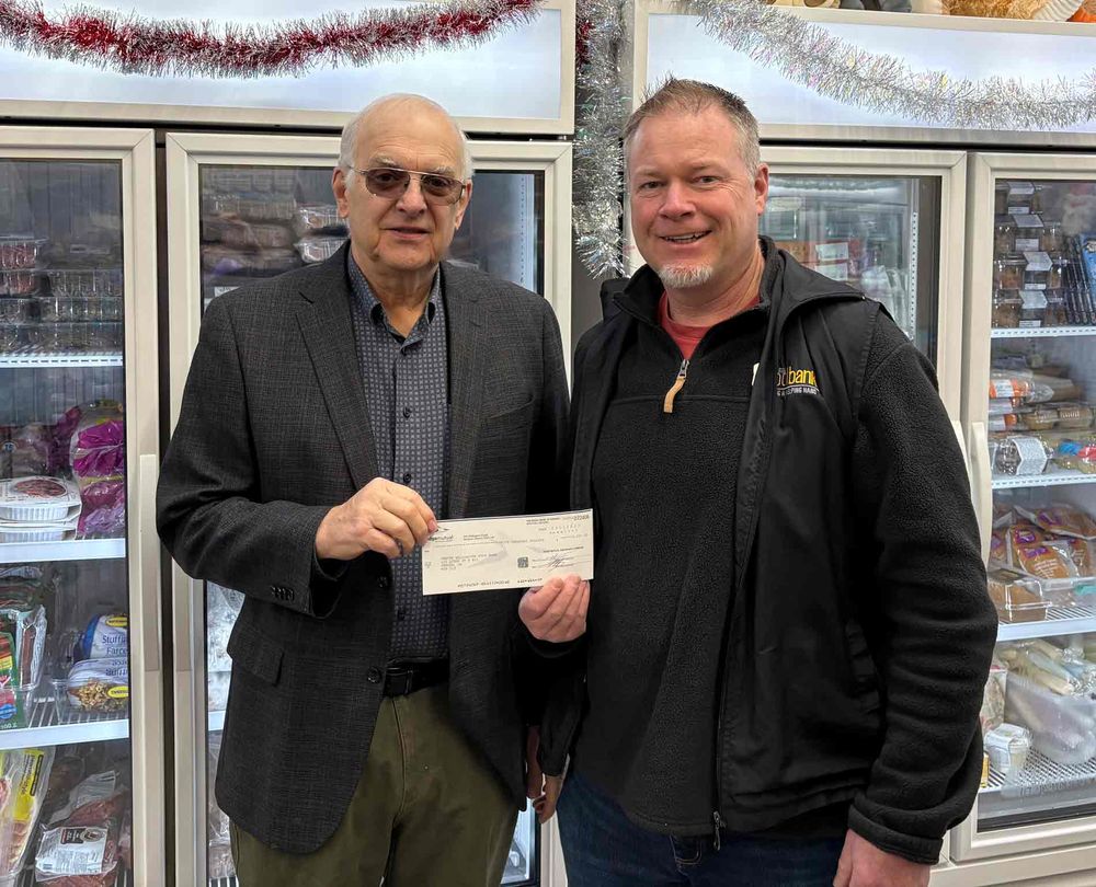 Edge Mutual donates to Centre Wellington Food Bank post image