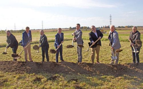 Province announces new poultry research centre post image