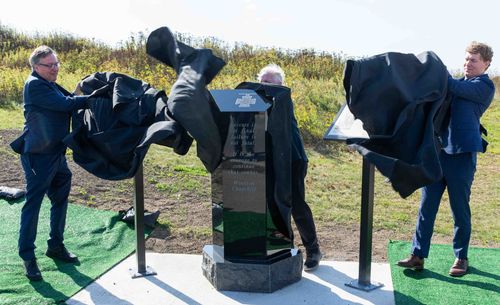 Great War heroes honoured at Wellington Place post image