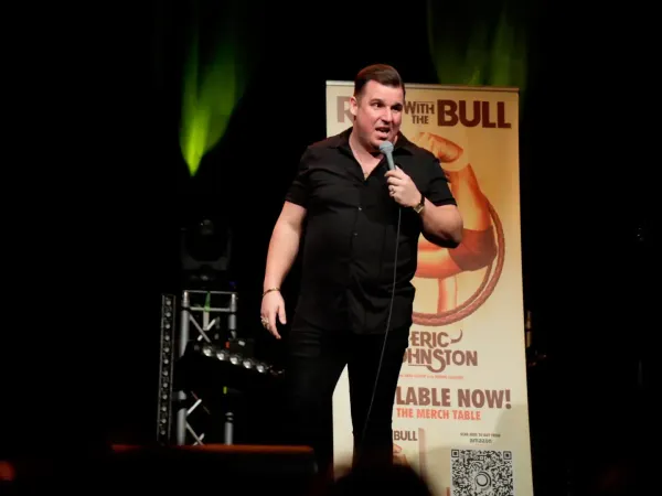 Comedian Eric Johnston makes tour stop in Puslinch post image