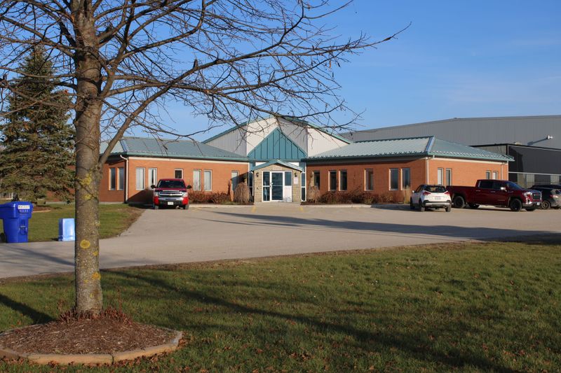 Mapleton ‘overhauls’ building bylaw post image