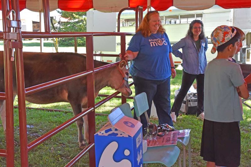 Agriculture Education Day really ‘moo-ved’ students post image