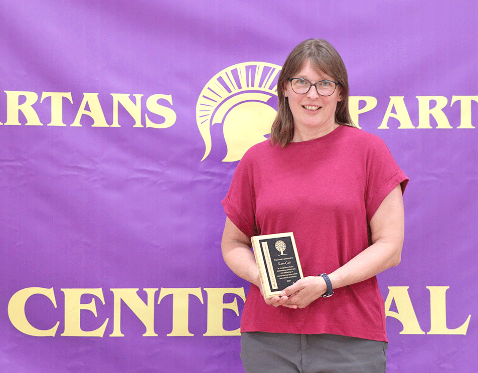 CCVI, CELP teacher receives Mike Elrick Environmental Leadership Award post image