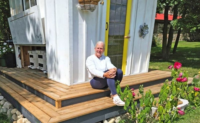 Things are buzzing at Greystone Acres – beehive therapy among them post image