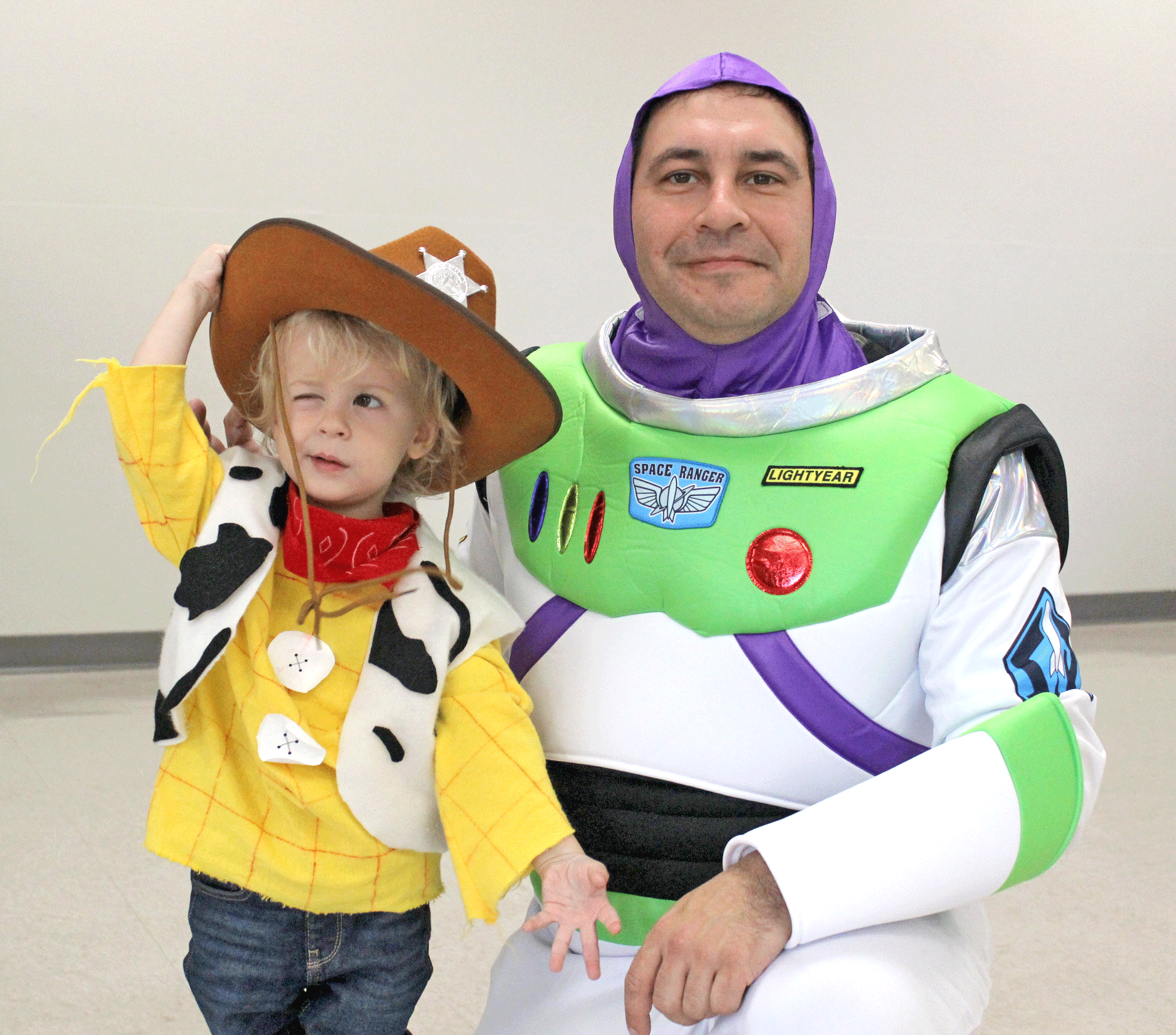 Toddlers show off Halloween costumes at county museum post image
